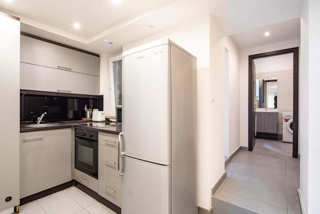 Apartment Cityscape Budget Omega Budapest